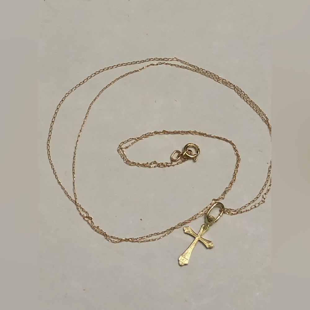 14k Yellow Gold Delicate Religious Cross Pendant Necklace, 19in  Long 0.45 G
